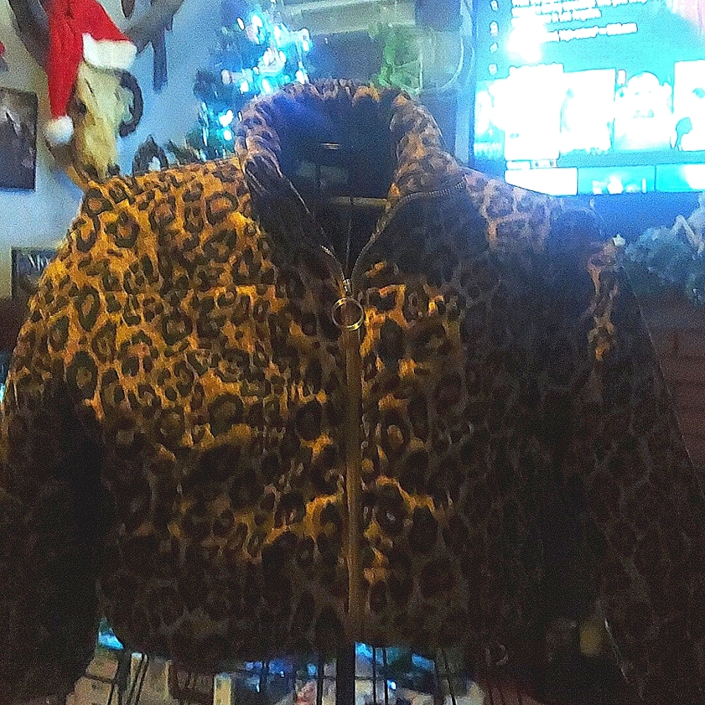 Short cropped leopard print jacket